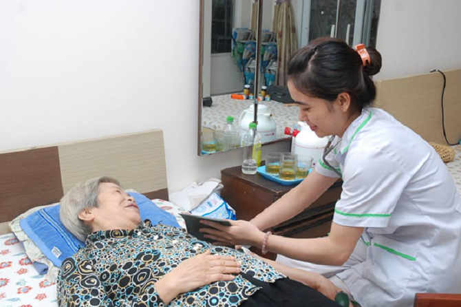 Chăm sóc người ốm tại nhà