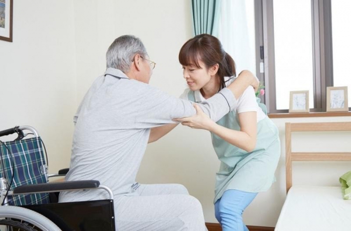 Dịch vụ Chăm sóc người già, người bệnh tại nhà